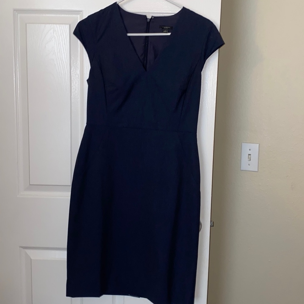 Fitted navy blue dress
